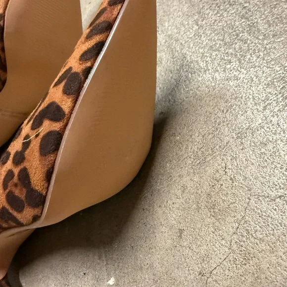 Leopard Print Stiletto Heels - Picture 5 of 8